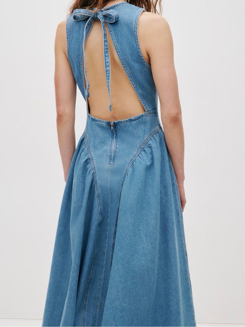 H & M Open Back Sleeveless Blue Denim Midi Dress - Picture 4 of 6